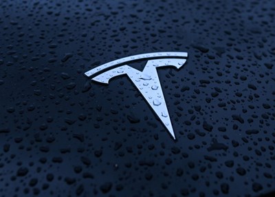 Tesla challenges $243 million verdict in Autopilot death trial